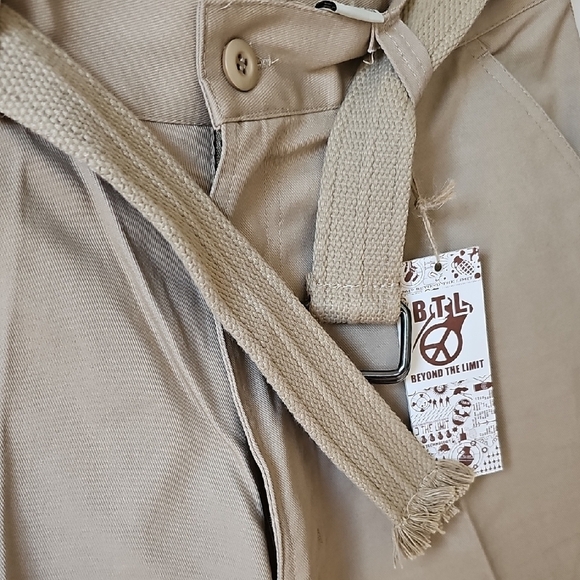 Men's Tan Cargo Shorts - Picture 5 of 5